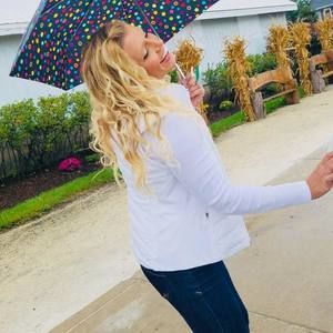 Meet your Posher, Leanne